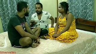 भारतीय गर्म प्रेमिका पैसे के लिए देसी दोस्त के साथ साझा :: हिंदी ऑडियो के साथ